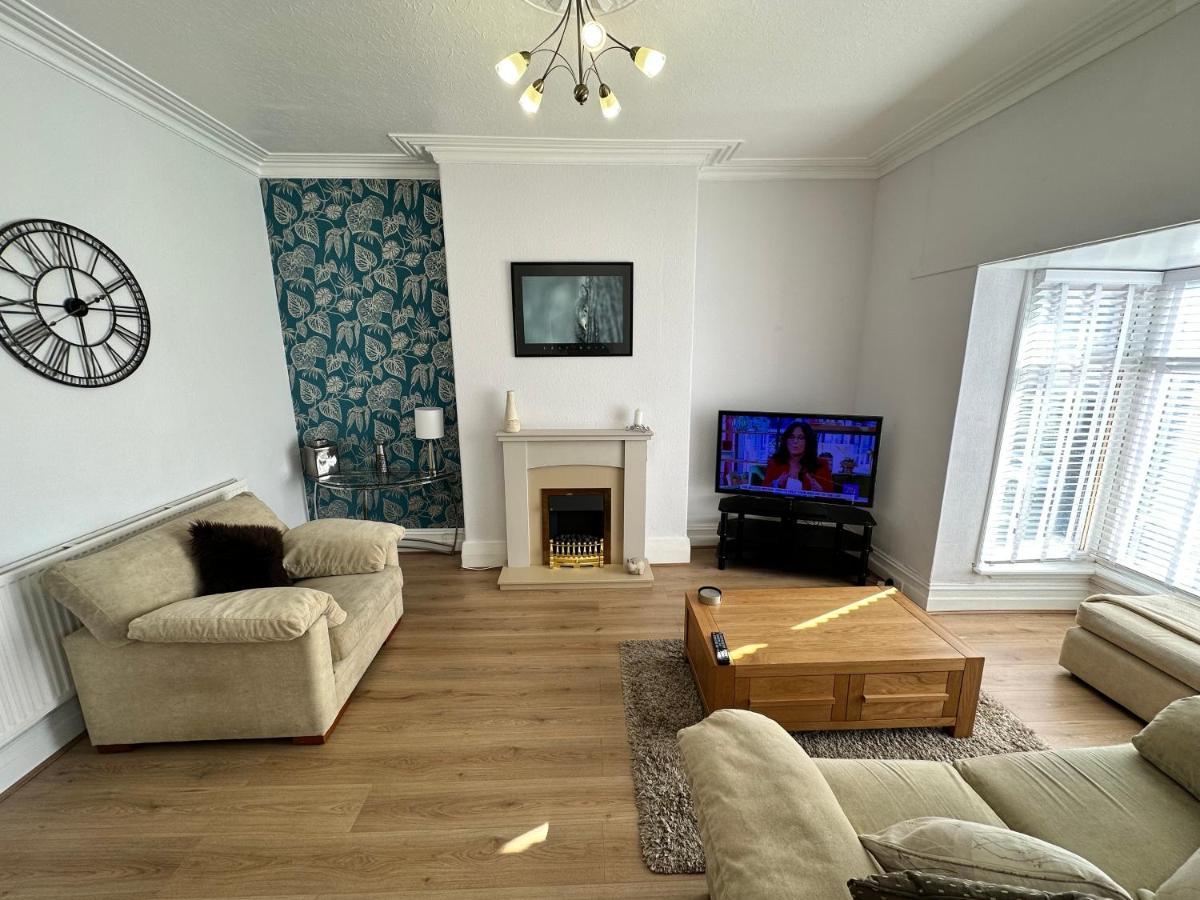 Spacious One Bedroom Apartment In Central Location Lytham St Annes Exterior foto