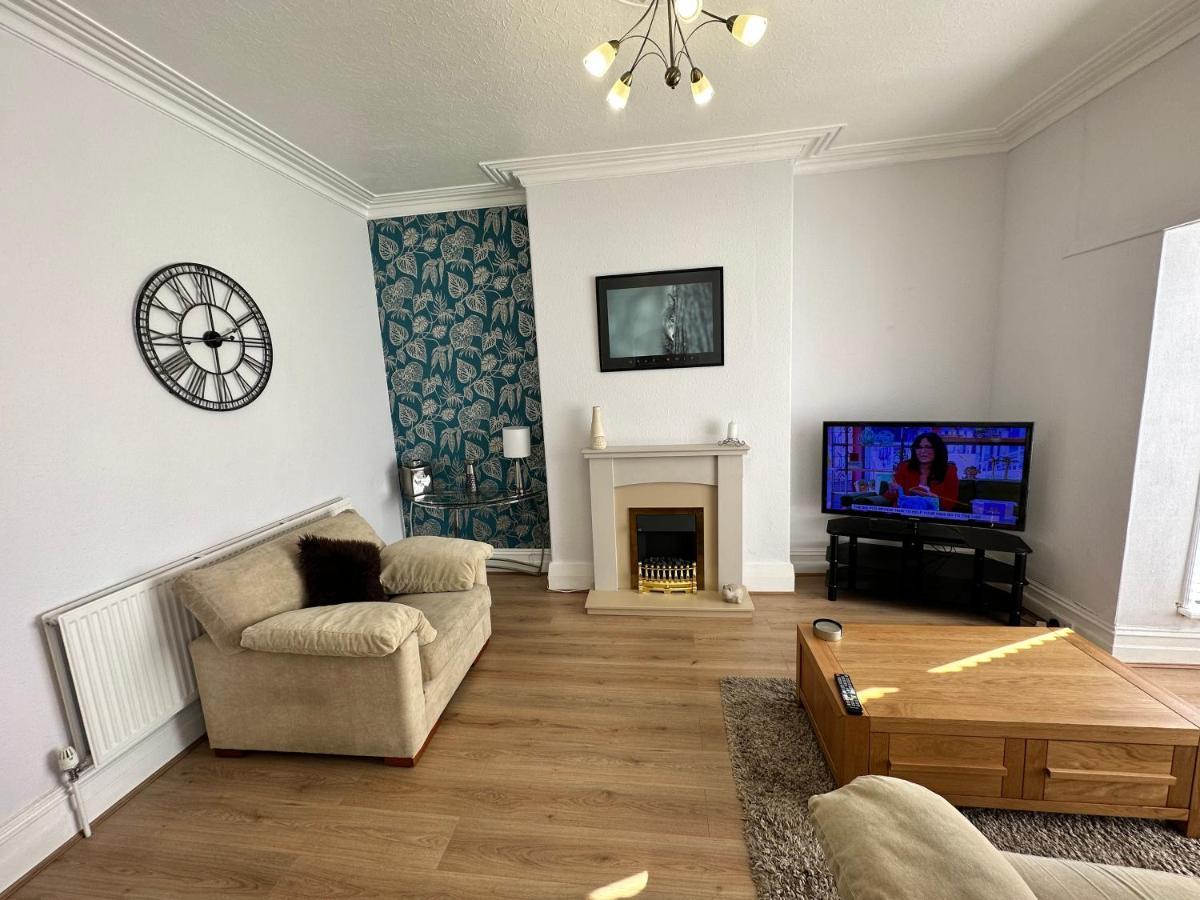Spacious One Bedroom Apartment In Central Location Lytham St Annes Exterior foto